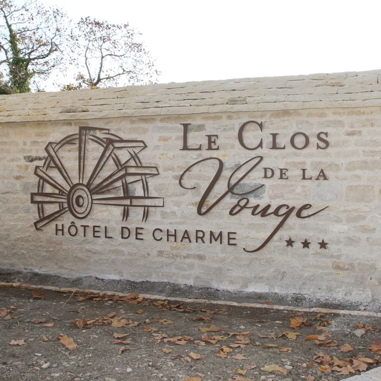 Enseigne professionnelle sur mesure extérieure