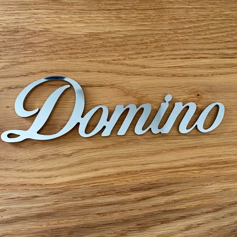 Enseigne en inox poli miroir