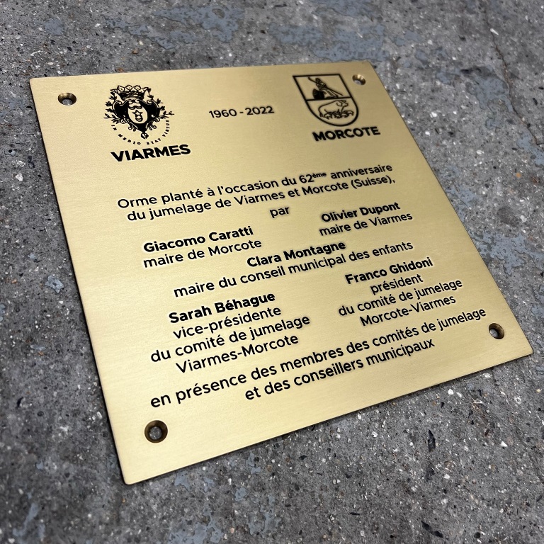 plaque gravure laser laiton  43 — exemple de plaque