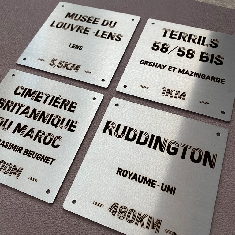 plaque inox brosse gravee au laser sur mesure 2 — Plaques Professionnelles
